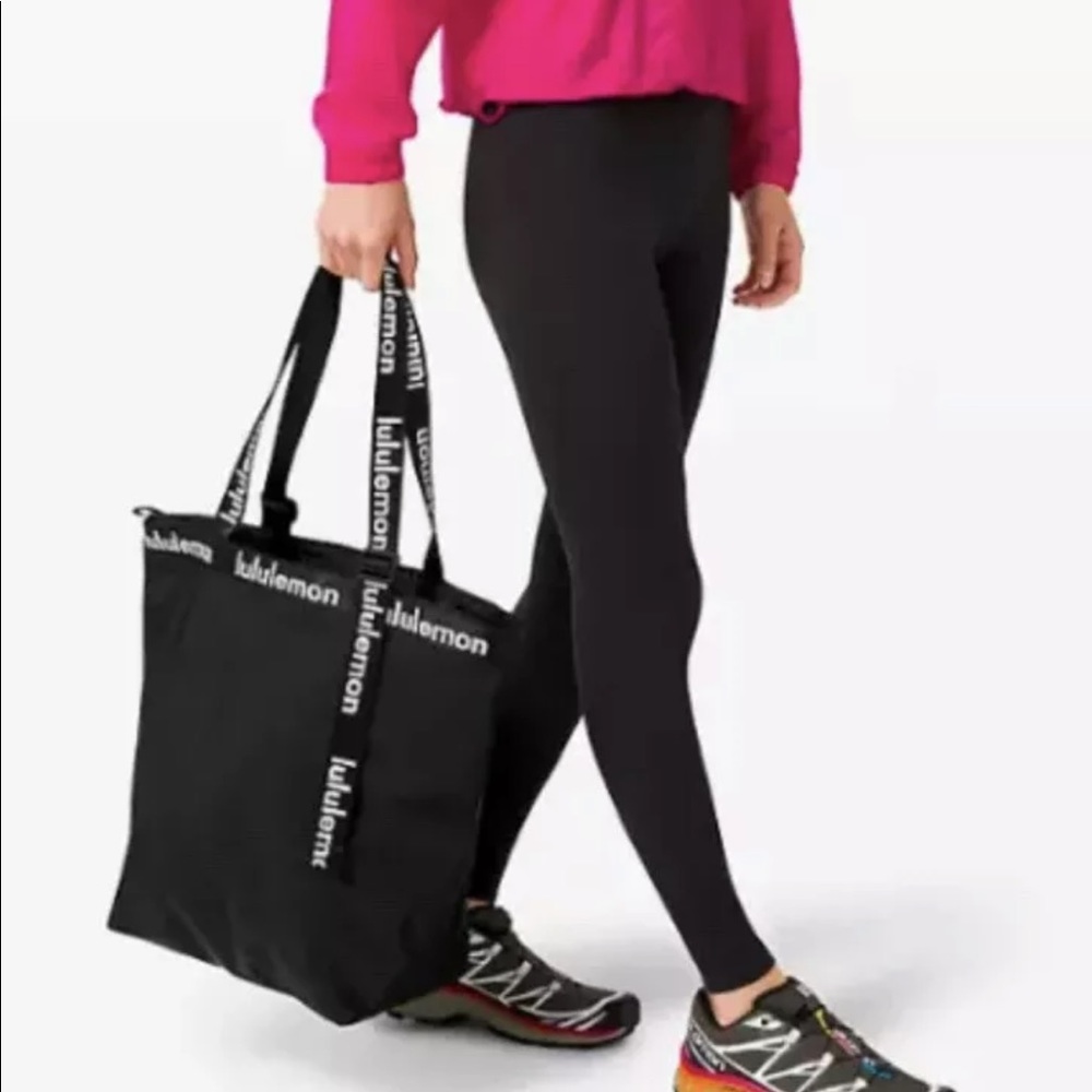 Lululemon The Rest Is Written Tote HIPU 24.5